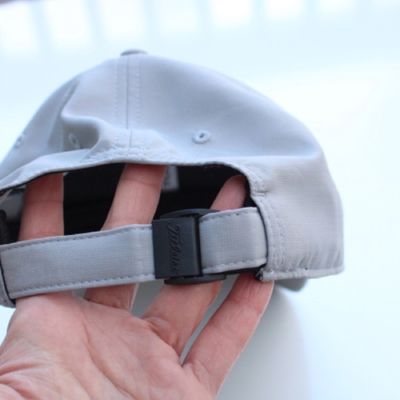 Titleist hat - Picture 5 of 7